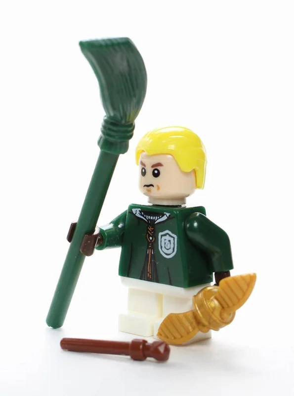 نمای لگوی مورب مینی فیگور لگو دراکو مالفوی (کوییدیچ) Draco Malfoy Quidditch