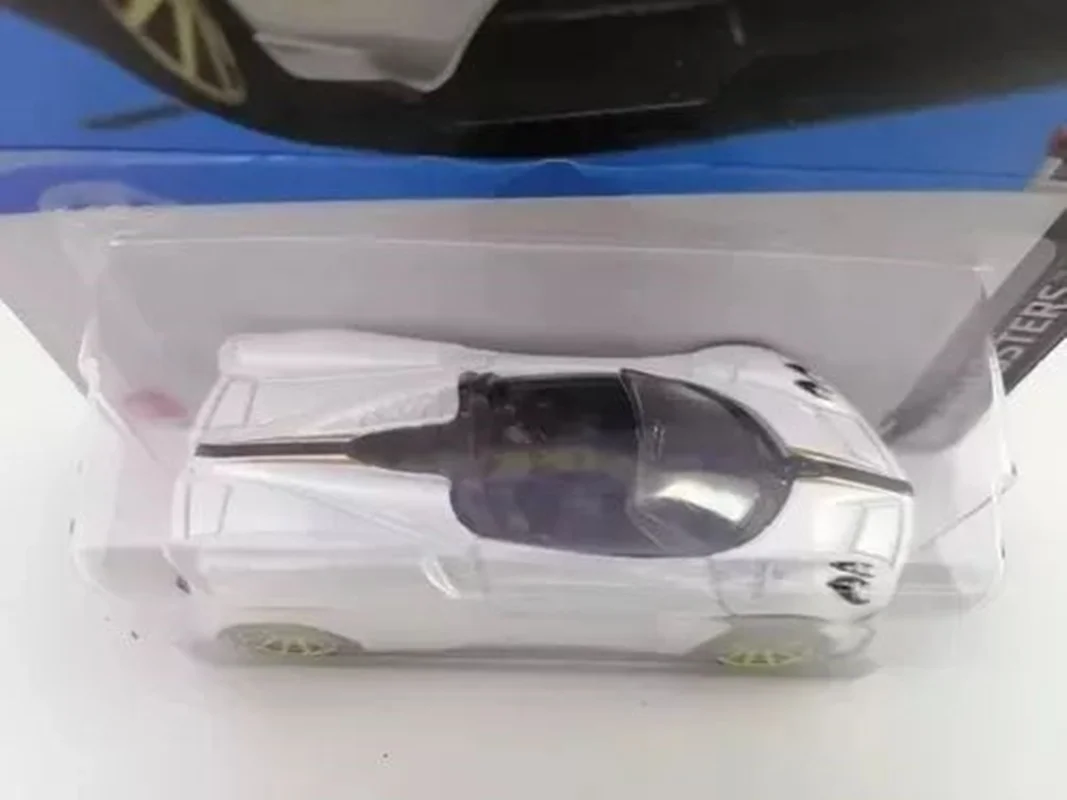 خرید ماشین فلزی ماکت فلزی هات ویلز «17 پاگنی هیورا رُد استر» ماشین فلزی Hot Wheels 17 Pagani Huayra Roadster 2/10 13/250