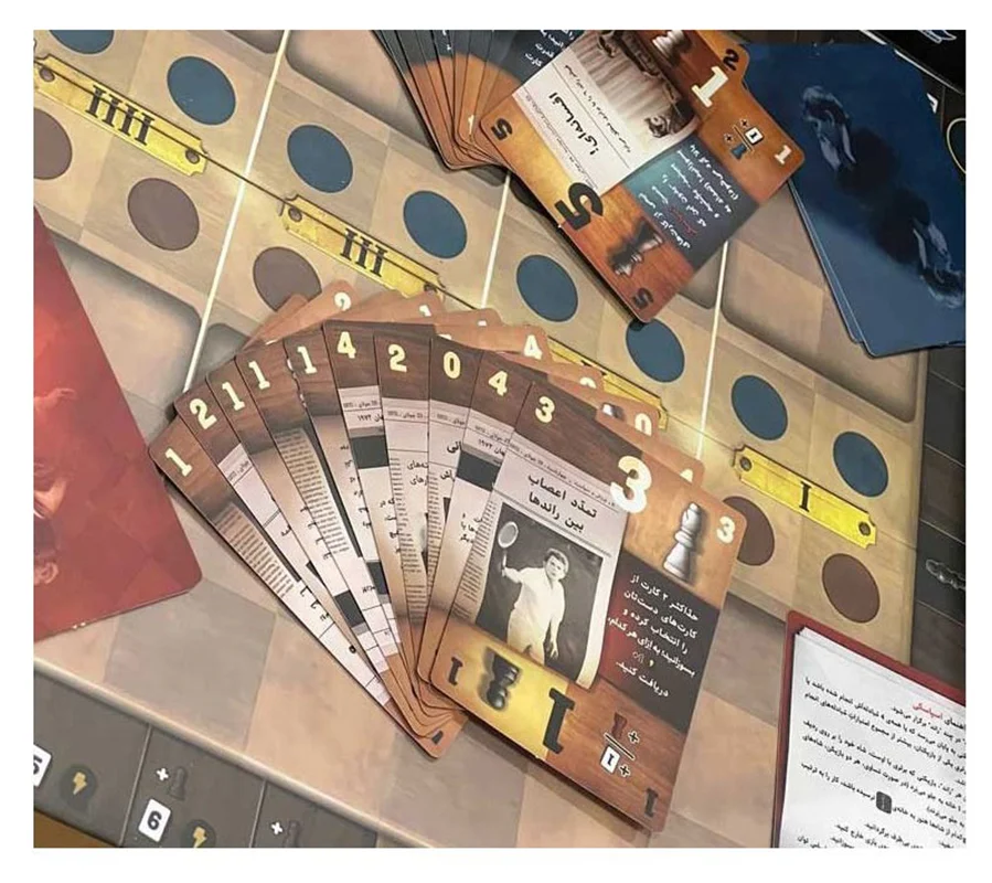 🔹 نمای نزدیک از یکی از کارتهای بازی مسابقه قرن