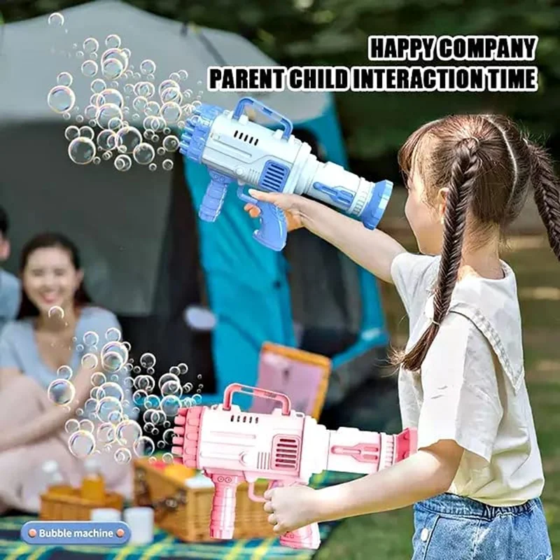اسباب بازی تفنگ حباب ساز مدل Rocket Bubble Machine 1198A - مقایسه اندازه با دست کودک