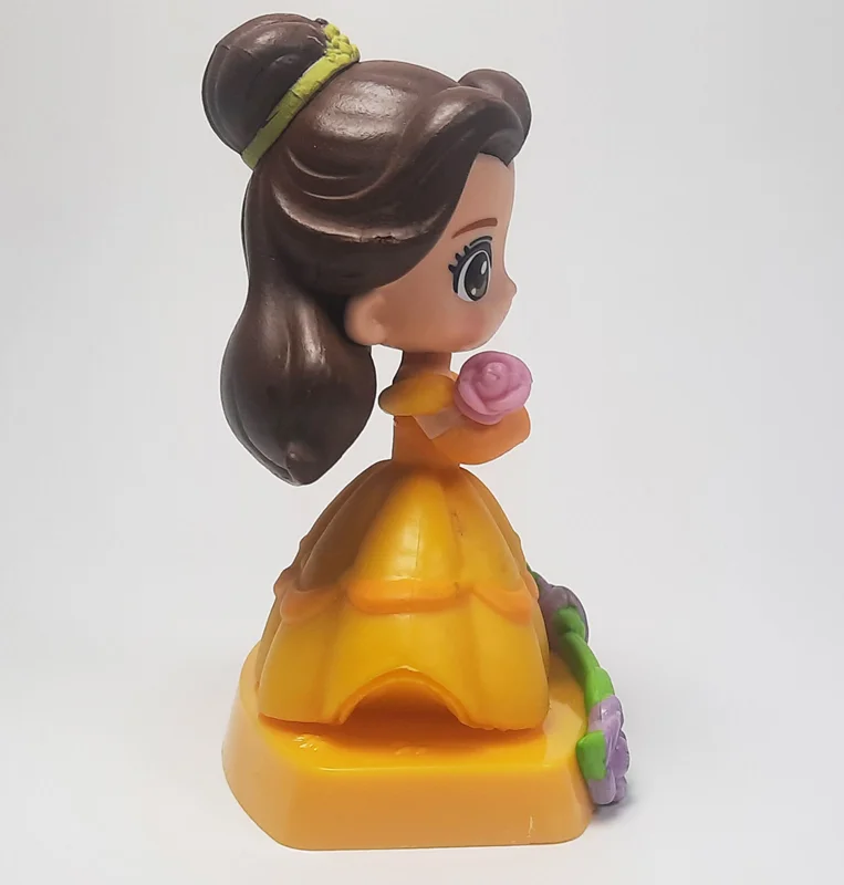 فیگور بل Belle Figure همراه با گل رز واقعی