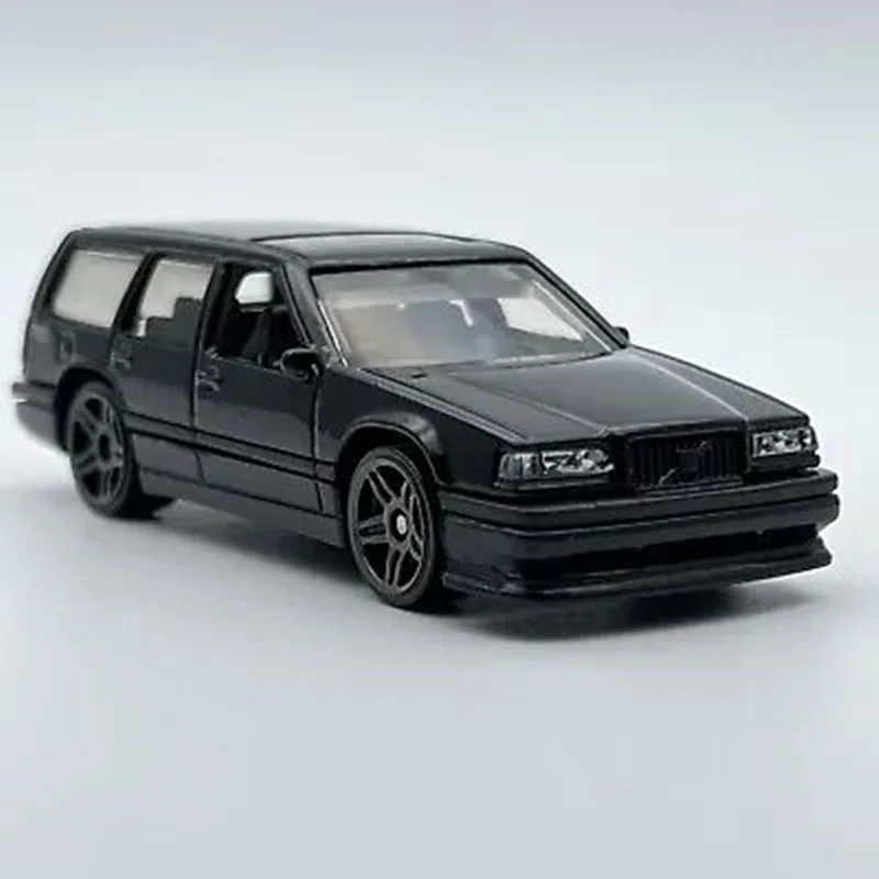 خرید ماشین فلزی ماکت فلزی هات ویلز «ولو 850 استیت» ماشین فلزی  Hot Wheels Volvo 850 eState HW wagons 2/5 140/250