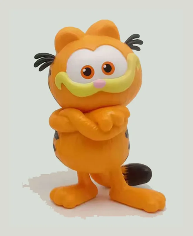 فیگور گارفیلد دست به سینه ایستاده Garfield