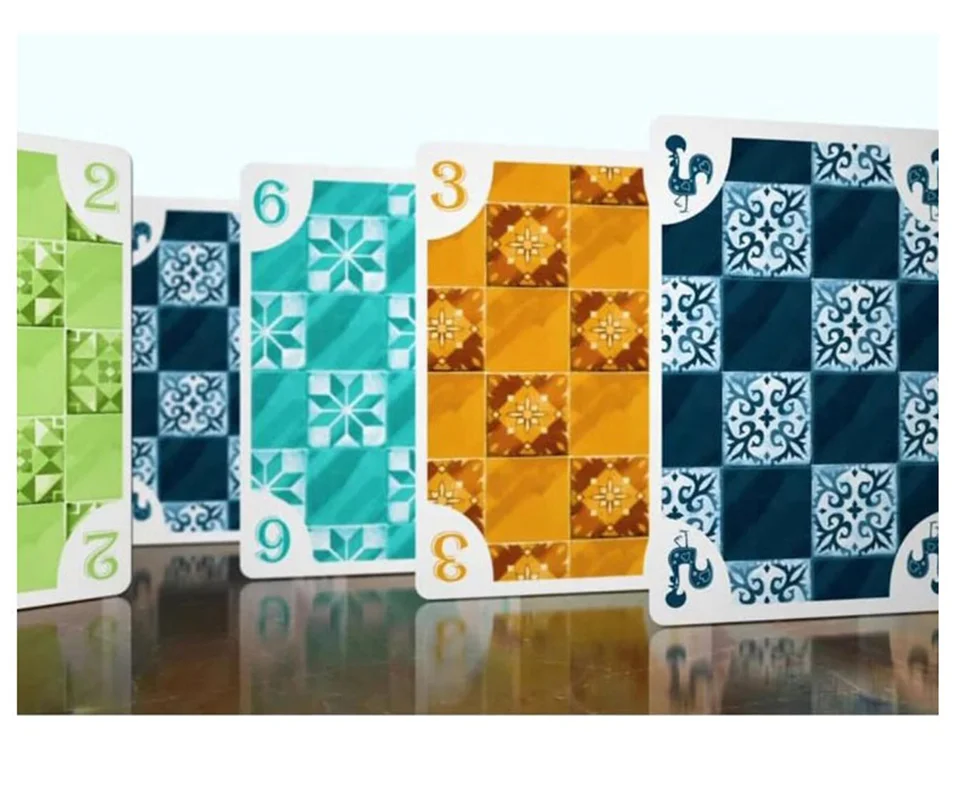 بازی فکری آزول کارتی 5211 Azul – محتویات جعبه باز شده