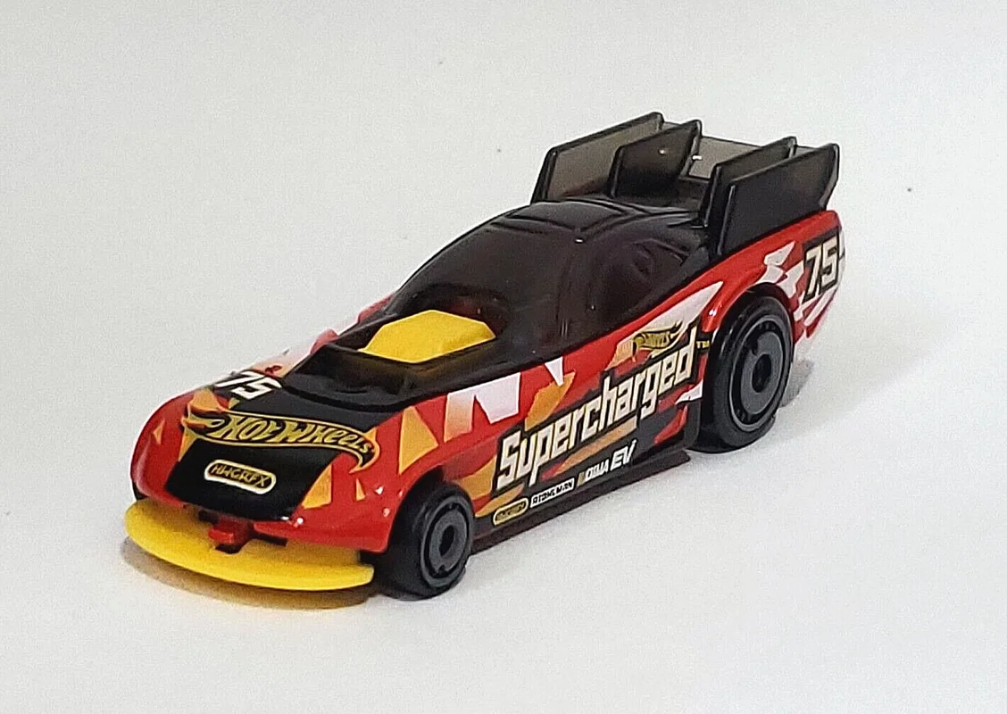 خرید ماشین فلزی ماکت فلزی هات ویلز «سوپر شارژد» ماشین فلزی Hot Wheels Supercharged HW Drag Strip 5/10  211/250