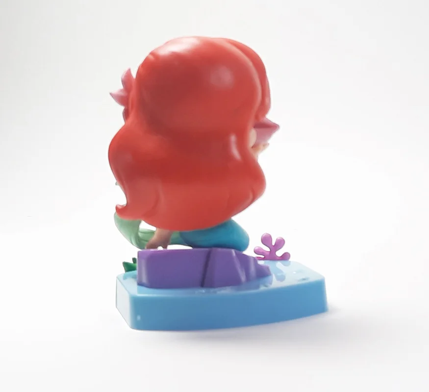 نمای پشت فیگور آریل پری دریایی با نمایش موها