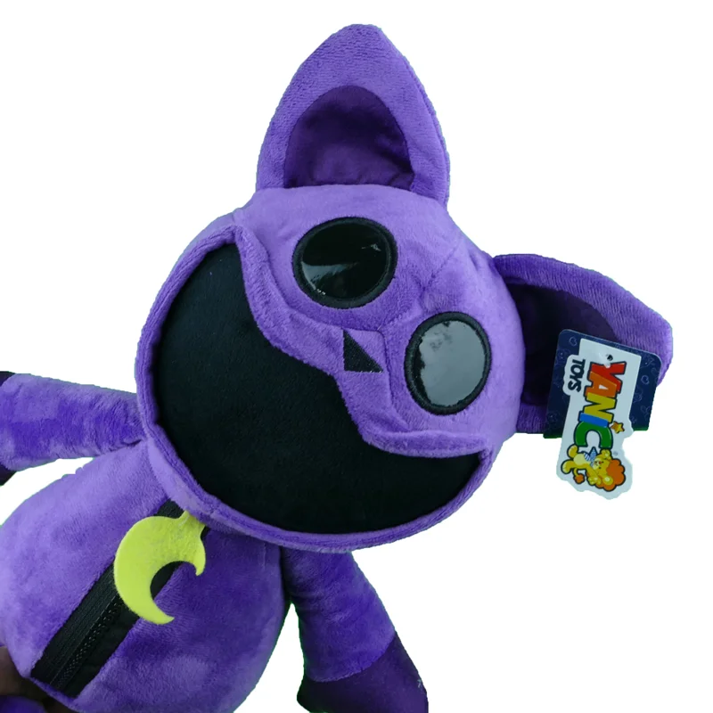 نمای نزدیک از جزئیات چهره و دوخت عروسک کت نپ