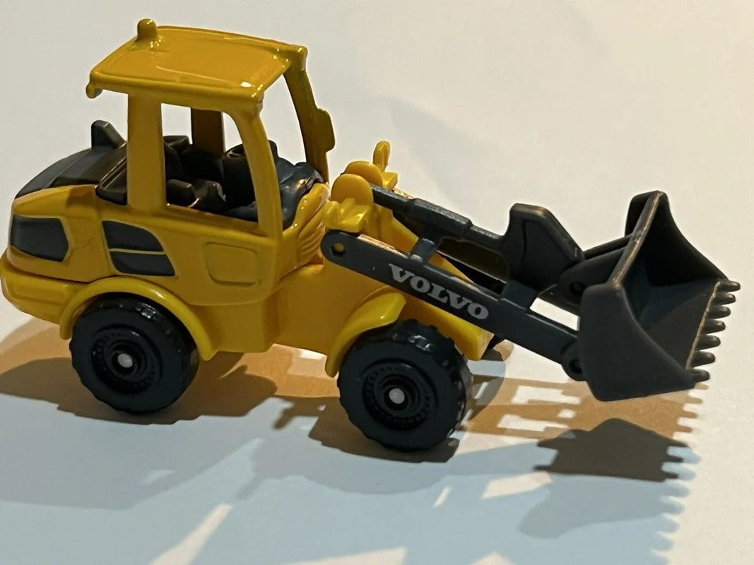 ماکت فلزی ماشین فلزی مایستو ماشین راهسازی «لودر چرخ دار» Maisto Mini work Machines Volvo construction wheel loader 11364