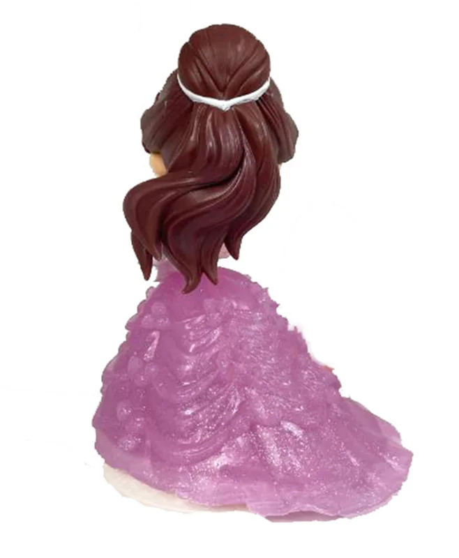 نمای پشت بل با لباس عروس صورتی و گل