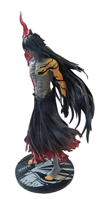 نمای جانبی فیگور ایچیگو کوروساکی