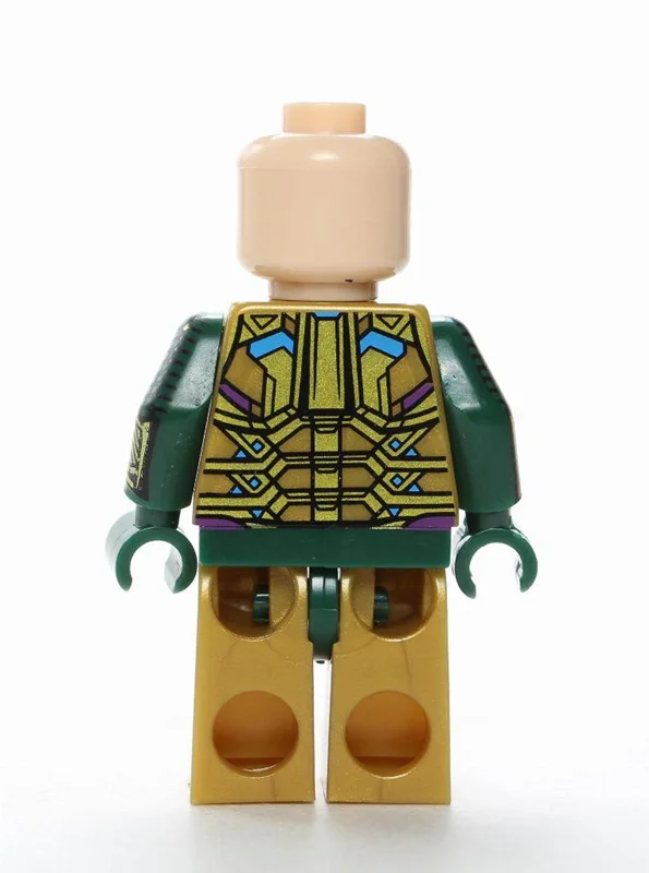 نمای پشت مینی فیگور میستریو بدون کلاه خود