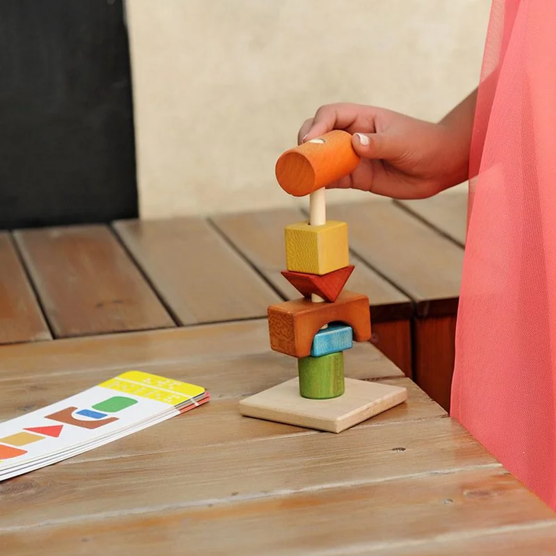 بازی کردن بازی فکری ستون اشکال چوبی Wooden Shapes Column game