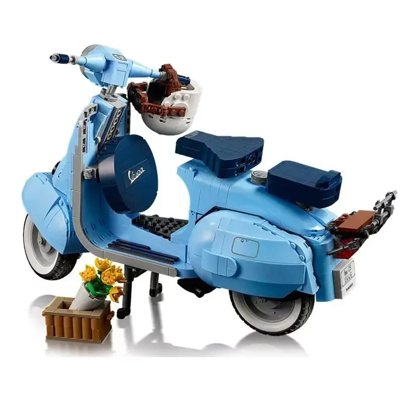 لگو Vespa 125 مدل دهه ۱۹۶۰ –  Vespa 125 1960s با سبد گل در عقب