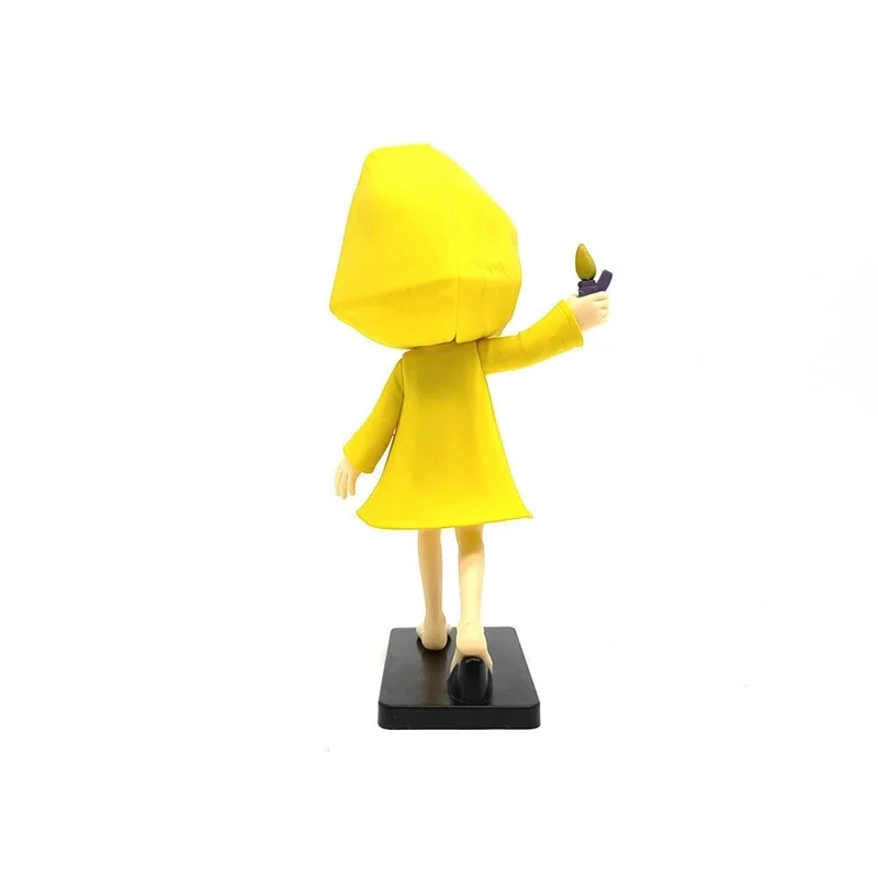 فیگور شش با بارانی زرد از نمای پشت - Little Nightmares Six Yellow Raincoat Figure