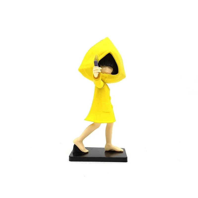 فیگور شش با بارانی زرد از نمای روبرو - Little Nightmares Six Yellow Raincoat Figure