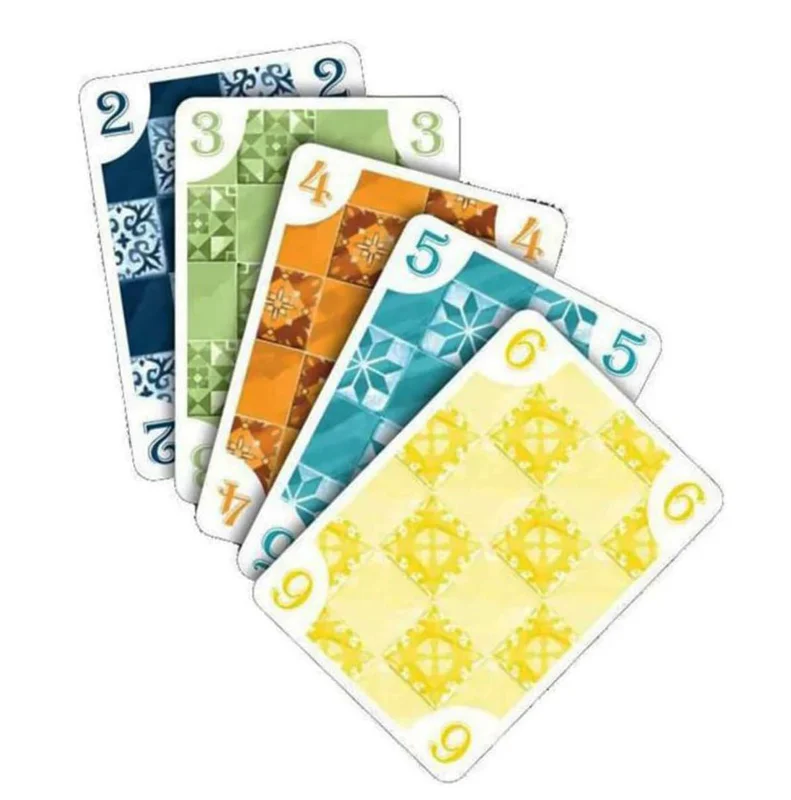 بازی فکری آزول کارتی 5211 Azul – نمای نزدیک از کارتهای بازی