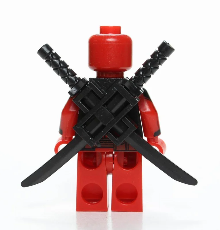 مینی فیگور لگو با شمشیر Deadpool پشت