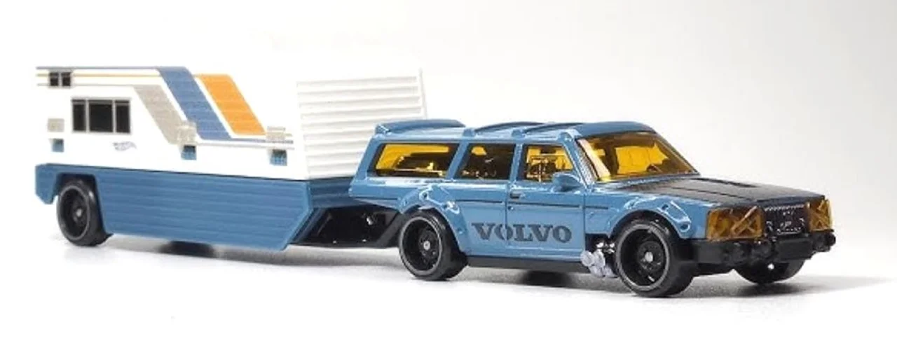 ولوو 240 دریفت کمپر Hot Wheels Track Fleet Volvo 240 Drift Camper