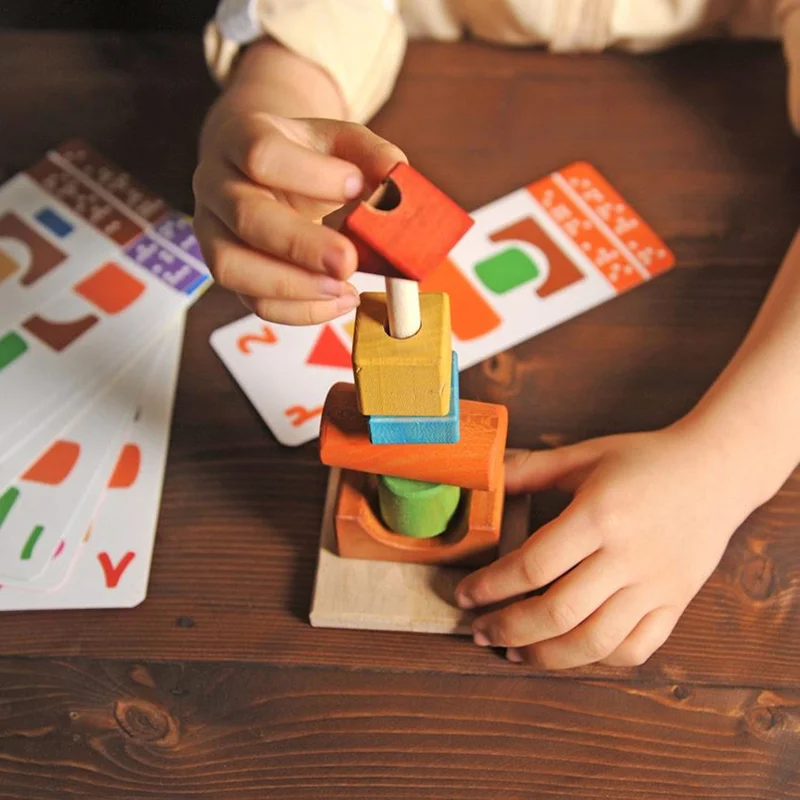 بازی کردن بازی فکری ستون اشکال چوبی Wooden Shapes Column game