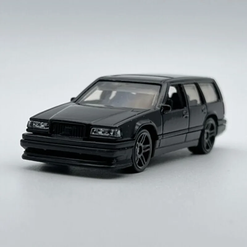 خرید ماشین فلزی ماکت فلزی هات ویلز «ولو 850 استیت» ماشین فلزی  Hot Wheels Volvo 850 eState HW wagons 2/5 140/250