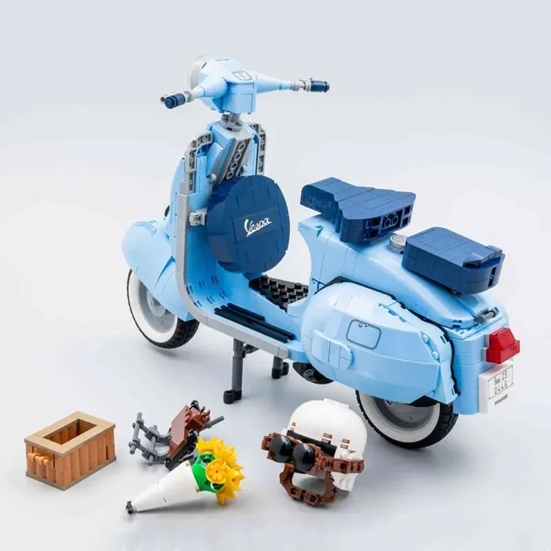 سبد گل، کلاه ایمنی و لوازم جانبی لگو Vespa 125