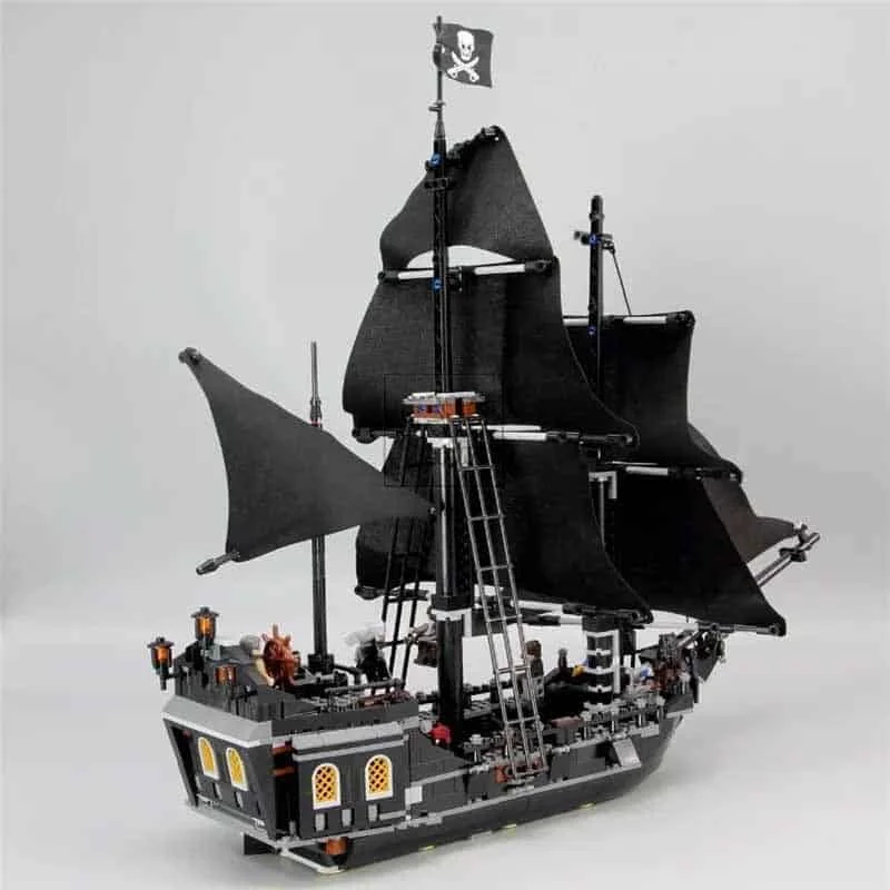 خرید لگو ساختنی «دزدان دریایی کارائیب»  Bricks Blocks Pirates Of The Caribbean Black Pearl Captain Jack Sparrow A16006