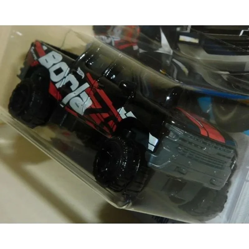 خرید ماشین فلزی ماکت فلزی هات ویلز « چوی سیلواردو تریل باس LT» ماشین فلزی Hot Wheels 19 Chevy Silverado Trail Boss LT Blaja Blazers 7/10 53/250