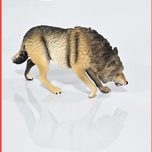 فیگور گرگ در حالت حمله و خشم Wolf Figure