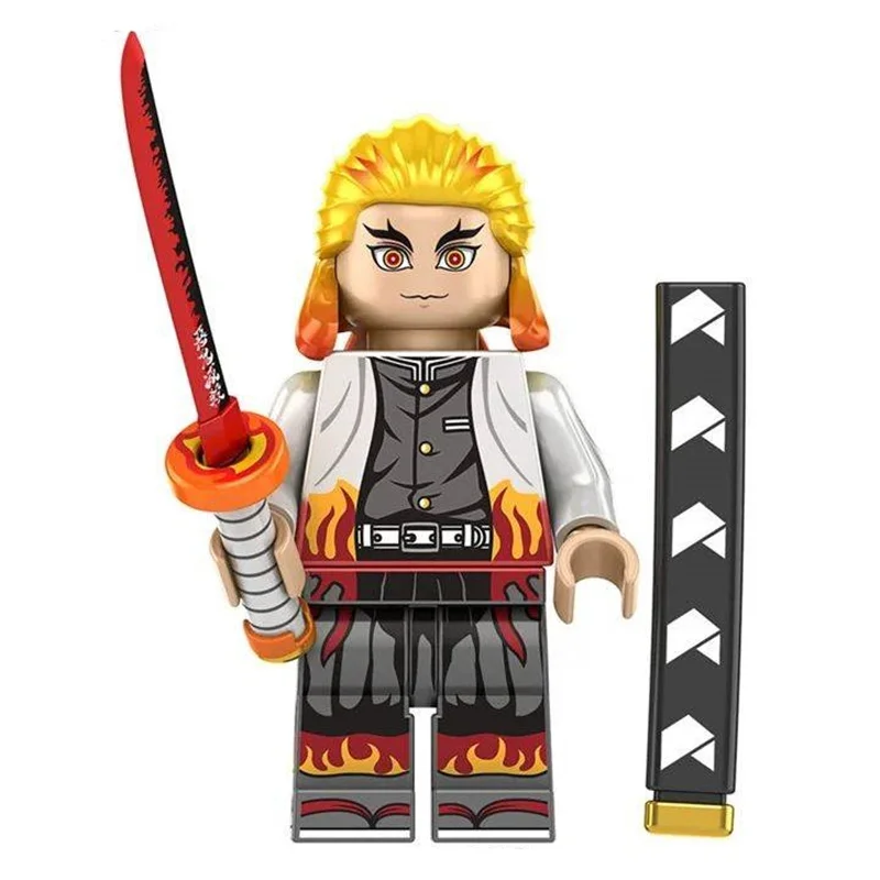 تصویر جلو فیگور کیوجورو رنگوکو Kyojuro Rengoku نمایش جزئیات چهره و لباس آتشین
