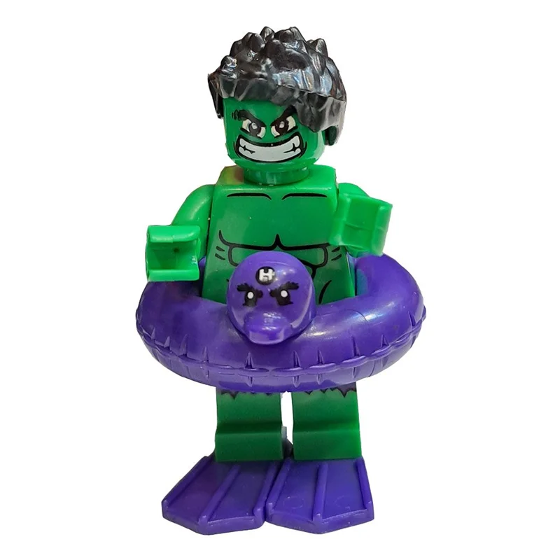 نمای جلوی مینی فیگور هالک Hulk Summer Holiday با حلقه بادی بنفش