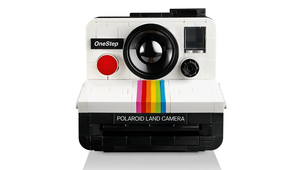 "LEGO Polaroid OneStep SX-70 Camera 21345 - مجموعه ساختنی دوربین کلاسیک پولارید با جزئیات دقیق و طراحی زیبا."