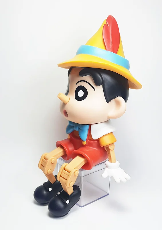 فیگور عروسک اسباببازی پینوکیو مدل Pinocchio Figure در حالت نشسته