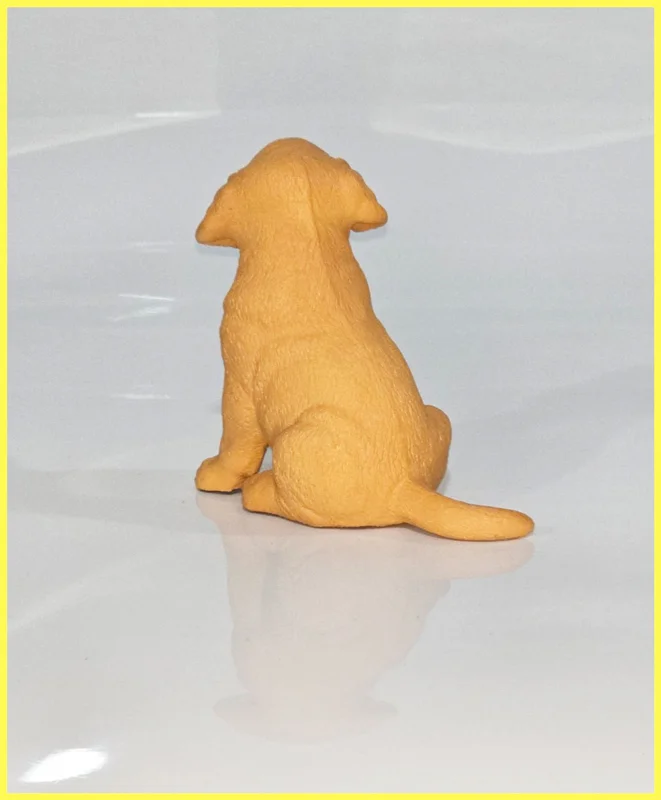 نمای پشت فیگور توله سگ لابرادور رتریور نشسته Animal Paradise Labrador Retriever Puppy