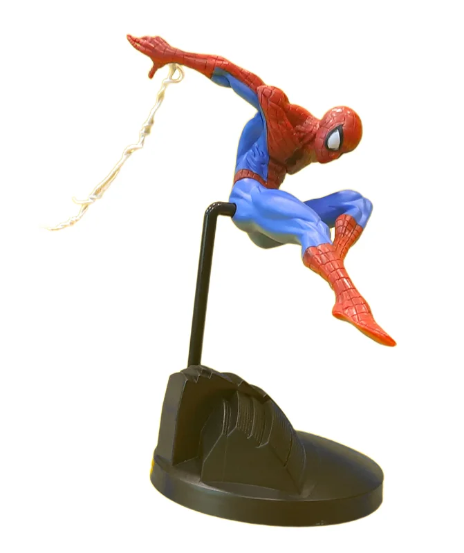 تصویر اصلی از فیگور اسپایدرمن در حالت پرش