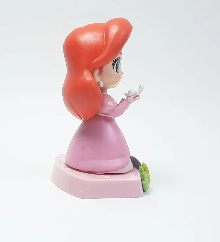 فیگور آریل Ariel Figure از زاویه کناری